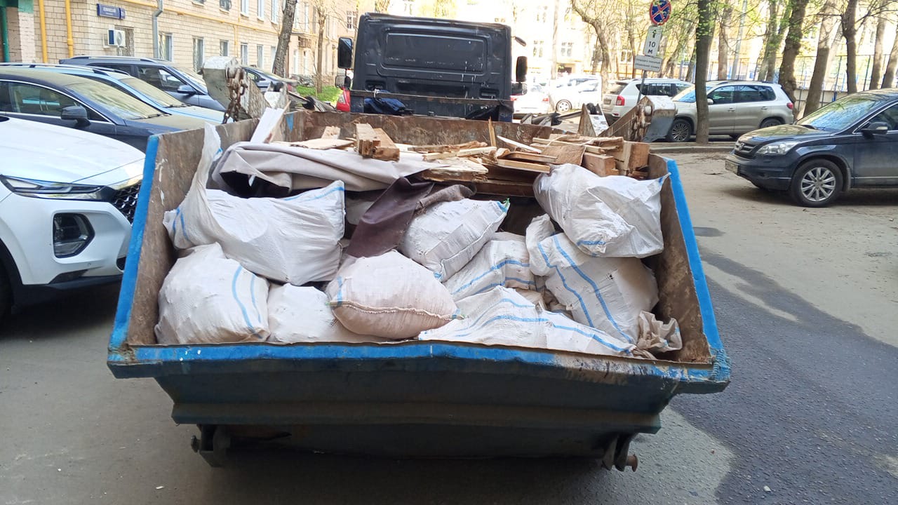 Вывоз мусора из магазина в Магнитогорске в октябре