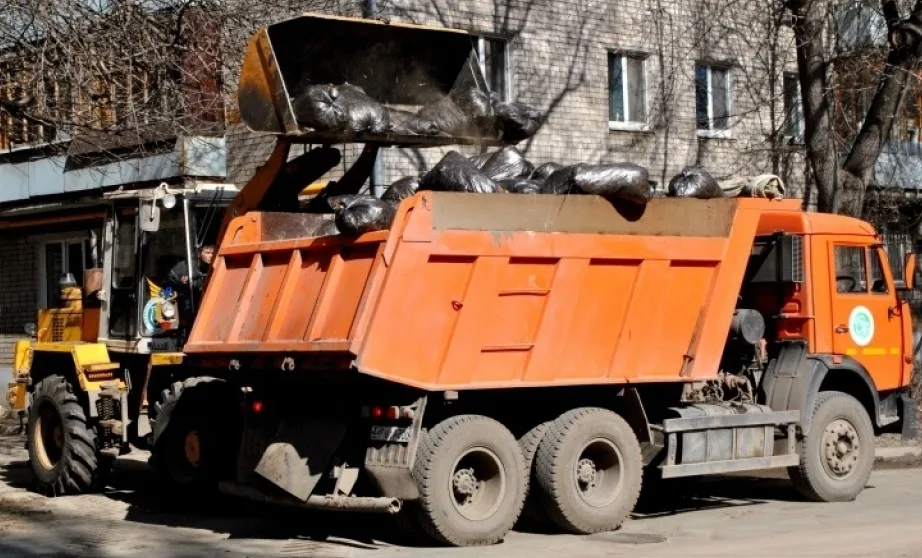 Вывоз мусора грузовым фургоном 5 тонн в Магнитогорске – ПроМусор, аренда, цена от 1603 руб